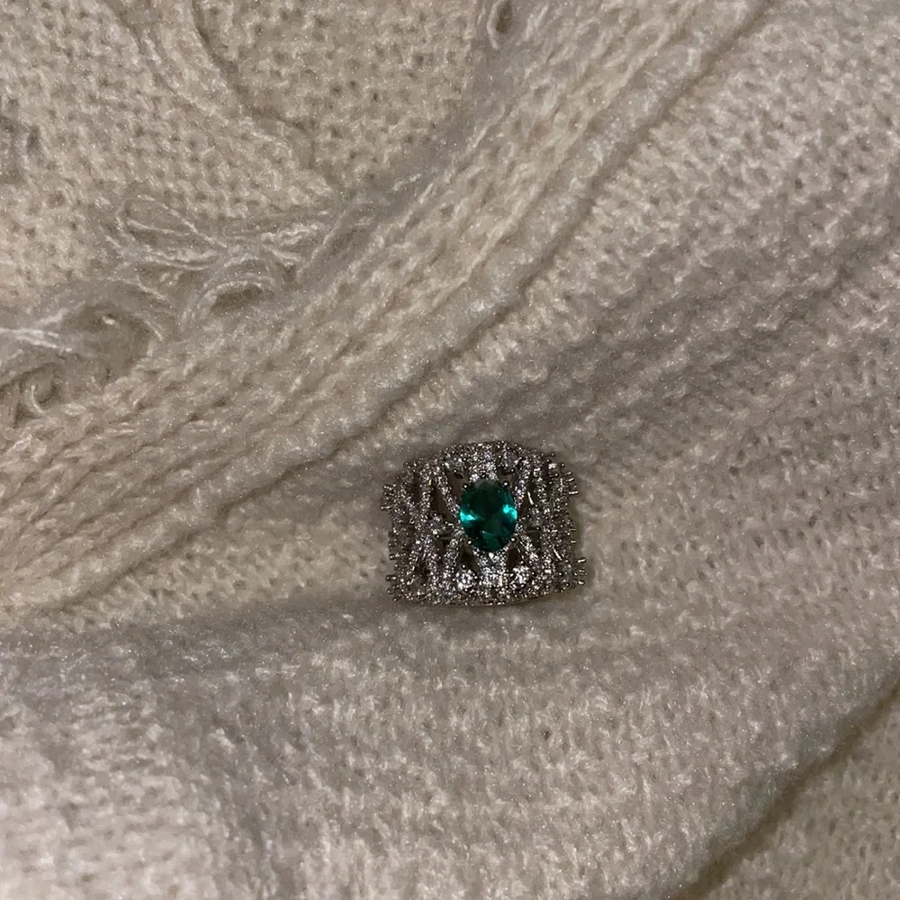 Ring - Picture 3 of 3